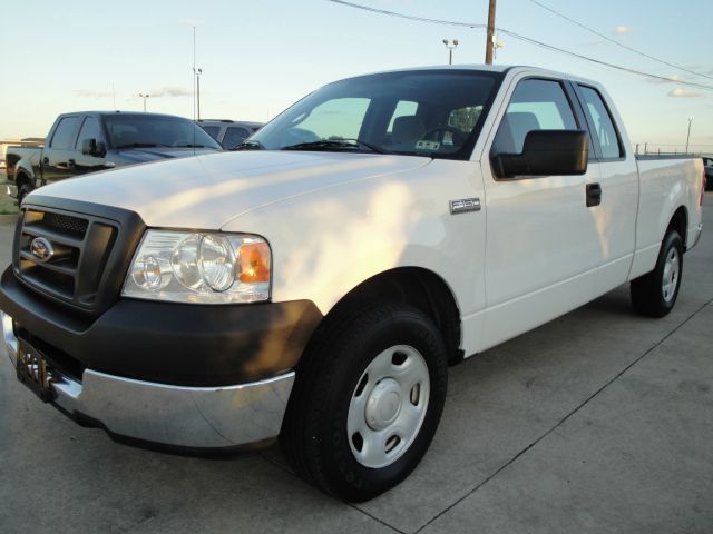 2005 Ford F150 SLE- 4X4