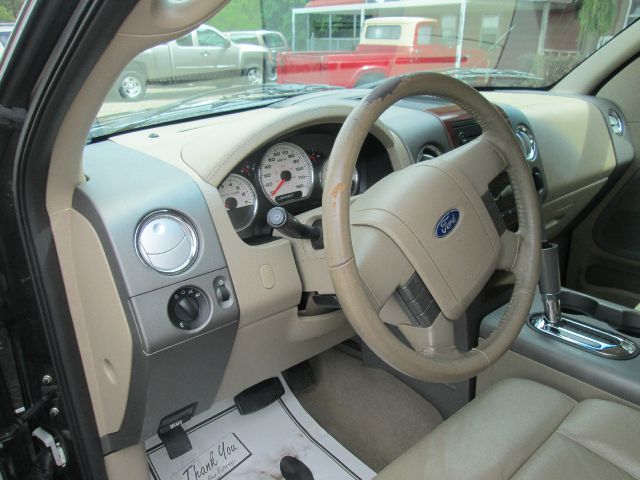 2005 Ford F150 XLT Supercrew Short Bed 2WD