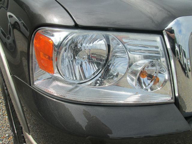 2005 Ford F150 XLT Supercrew Short Bed 2WD