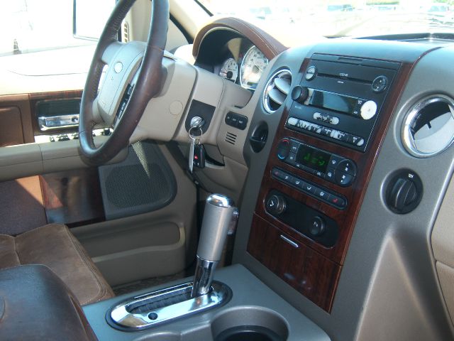 2005 Ford F150 4dr Sdn LE V6 Auto
