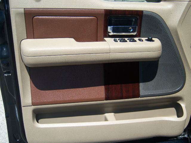 2005 Ford F150 4dr Sdn LE V6 Auto