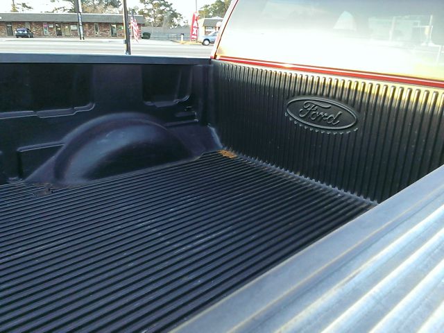 2005 Ford F150 Club Cab 131 WB