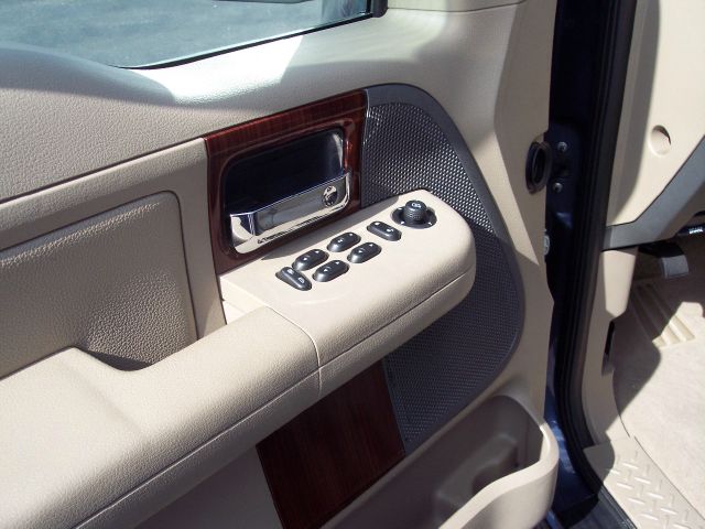 2005 Ford F150 XLT Supercrew Short Bed 2WD