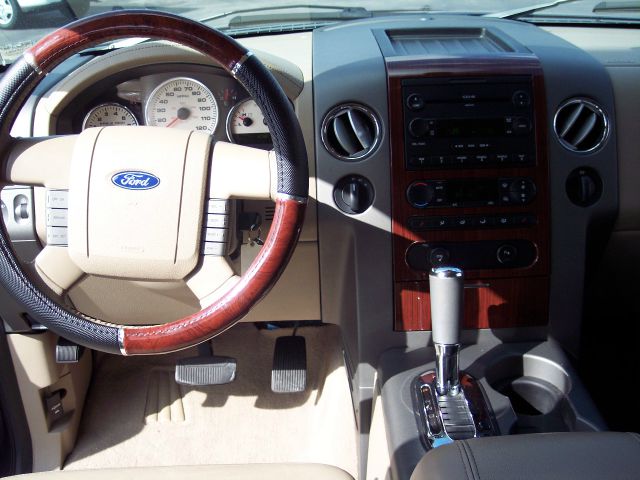 2005 Ford F150 XLT Supercrew Short Bed 2WD