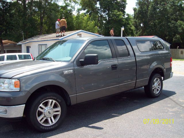 2005 Ford F150 XLT Supercrew Short Bed 2WD