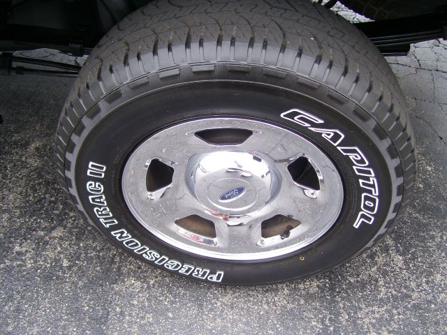 2005 Ford F150 XLT Supercrew Short Bed 2WD