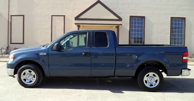 2005 Ford F150 SLE- 4X4