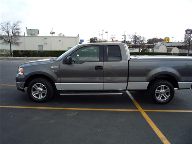 2005 Ford F150 ESi