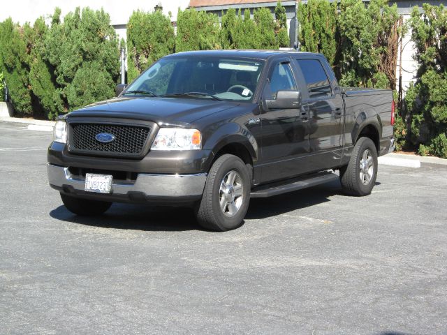 2005 Ford F150 SL Short Bed 2WD