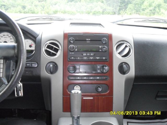 2005 Ford F150 XLT Supercrew Short Bed 2WD