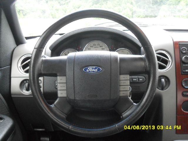 2005 Ford F150 XLT Supercrew Short Bed 2WD