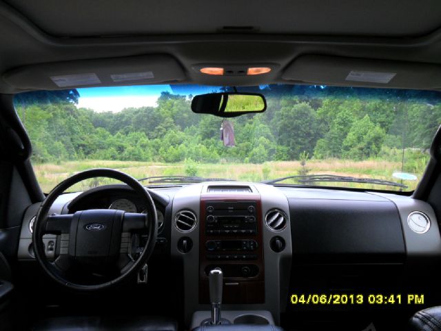 2005 Ford F150 XLT Supercrew Short Bed 2WD