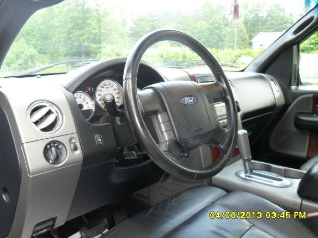 2005 Ford F150 XLT Supercrew Short Bed 2WD