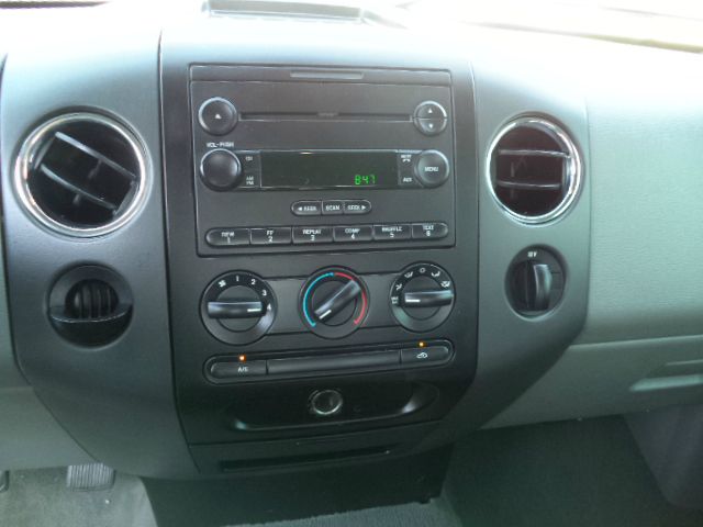 2005 Ford F150 XLT Supercrew Short Bed 2WD