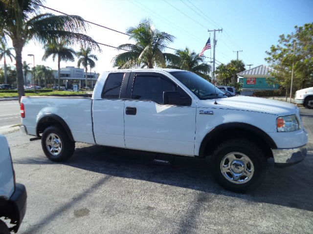 2005 Ford F150 XLT Supercrew Short Bed 2WD
