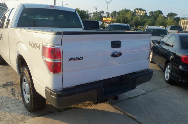 2005 Ford F150 XL 2WD Reg Cab