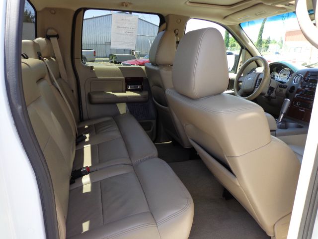 2005 Ford F150 Club Cab 131 WB