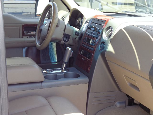 2005 Ford F150 Club Cab 131 WB