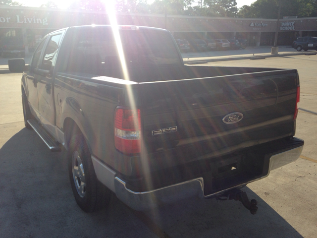 2005 Ford F150 SL Short Bed 2WD