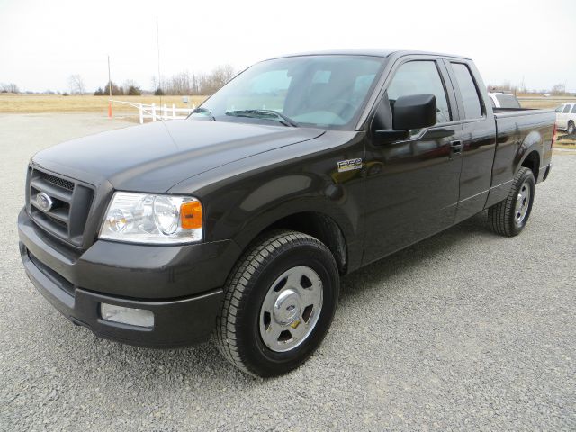 2005 Ford F150 SLE- 4X4