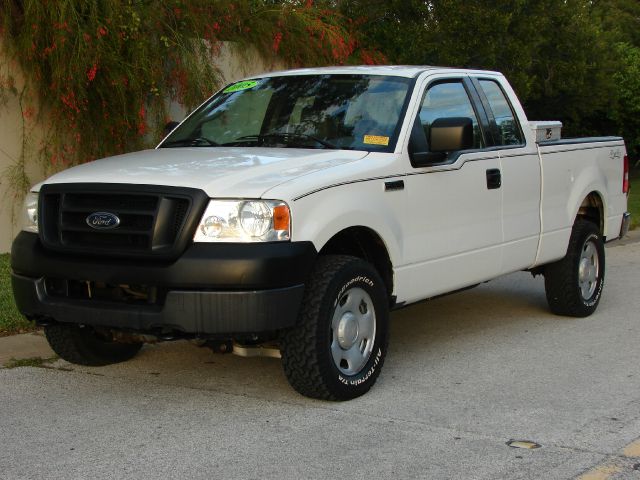 2005 Ford F150 LT Crew Cab