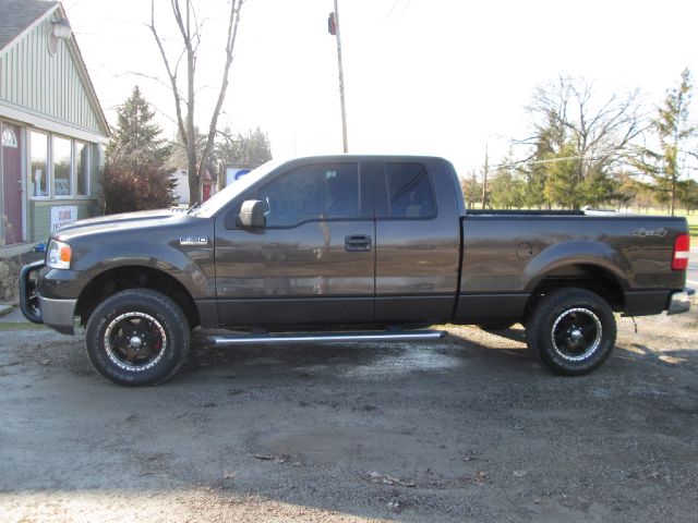 2005 Ford F150 XL 2WD Reg Cab