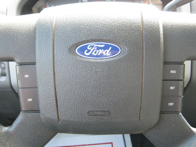 2005 Ford F150 XLT Supercrew Short Bed 2WD