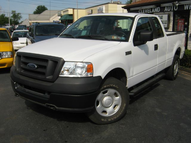 2005 Ford F150 XLT Supercrew Short Bed 2WD