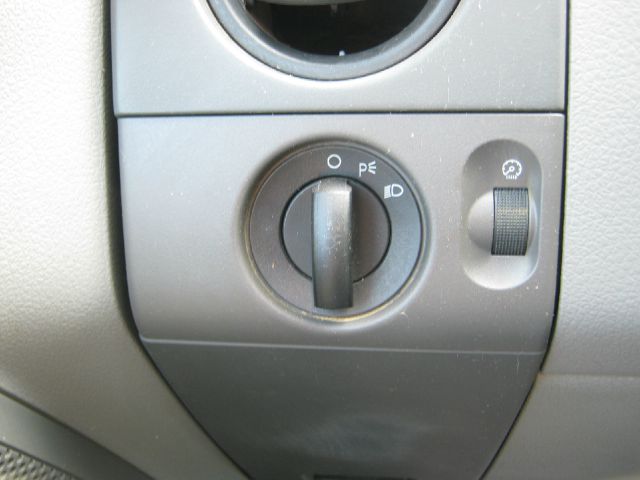 2005 Ford F150 XLT Supercrew Short Bed 2WD