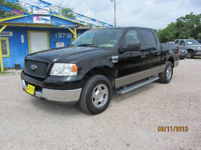 2005 Ford F150 SL Short Bed 2WD