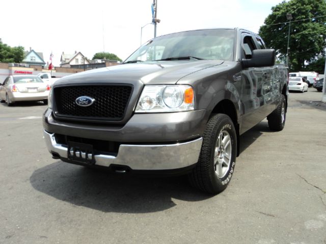 2005 Ford F150 XL 2WD Reg Cab