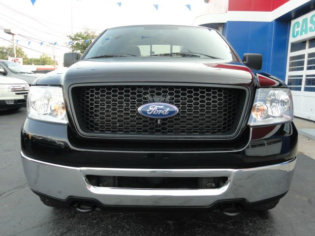 2006 Ford F150 XL 2WD Reg Cab