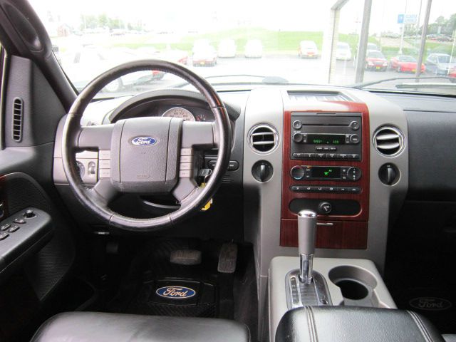 2006 Ford F150 XLT Supercrew Short Bed 2WD