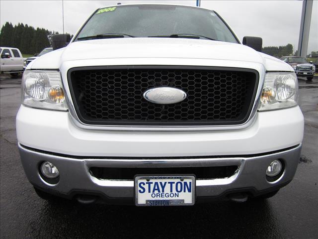 2006 Ford F150 4dr Sdn Touring Signature RWD