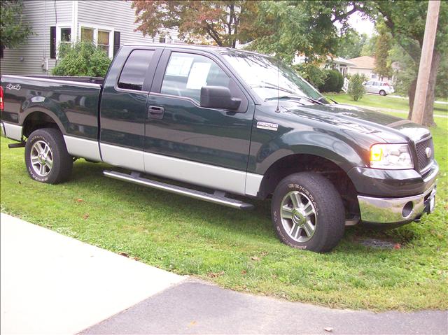 2006 Ford F150 SLT 1 Ton Dually 4dr 35