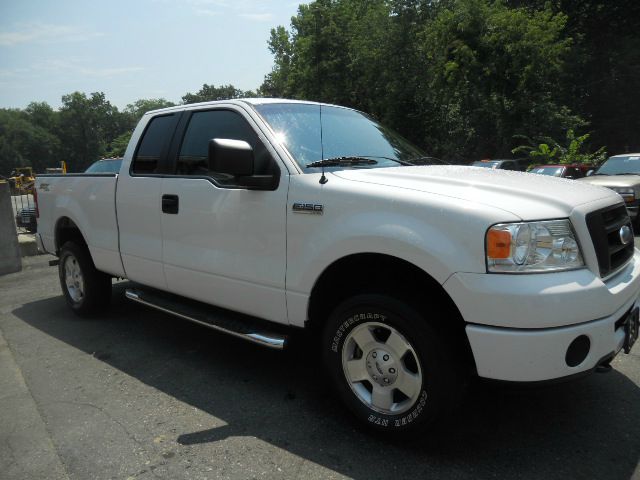 2006 Ford F150 XLT Supercrew Short Bed 2WD