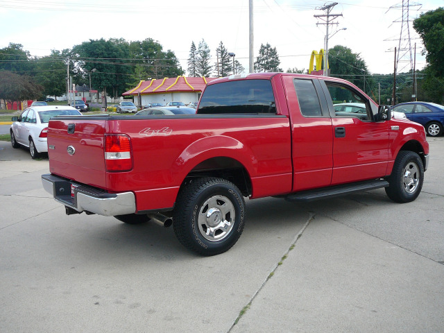 2006 Ford F150 XL 2WD Reg Cab