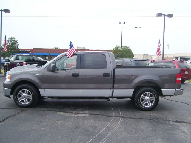 2006 Ford F150 SL Short Bed 2WD