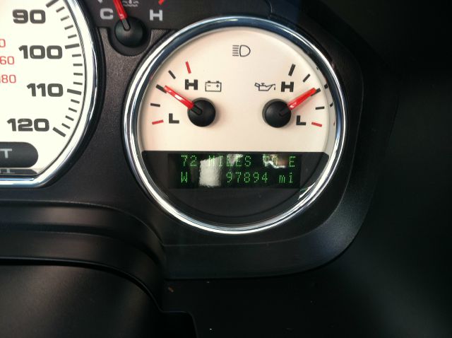 2006 Ford F150 Club Cab 131 WB