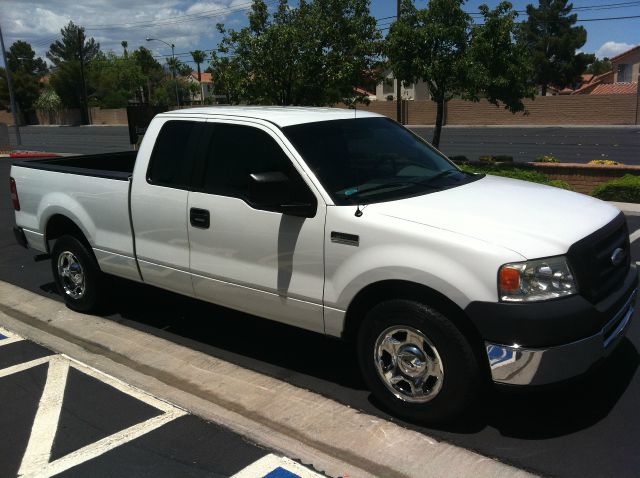 2006 Ford F150 SLE- 4X4