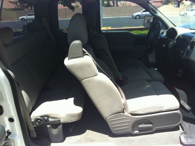 2006 Ford F150 SLE- 4X4