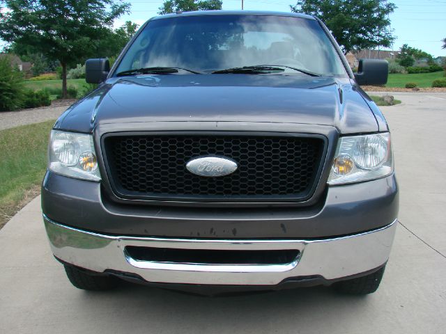 2006 Ford F150 SL Short Bed 2WD
