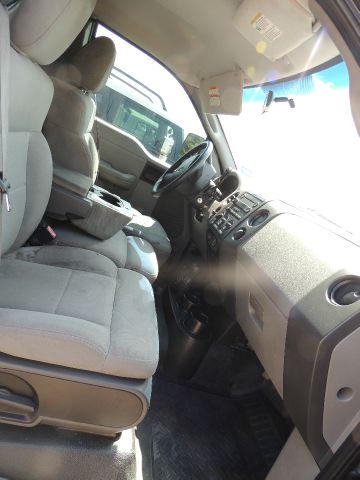 2006 Ford F150 XL 2WD Reg Cab