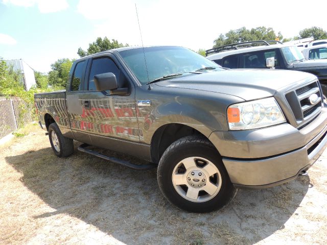 2006 Ford F150 XL 2WD Reg Cab