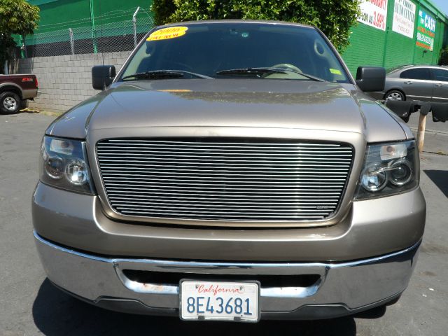 2006 Ford F150 SL Short Bed 2WD