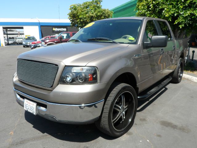 2006 Ford F150 SL Short Bed 2WD