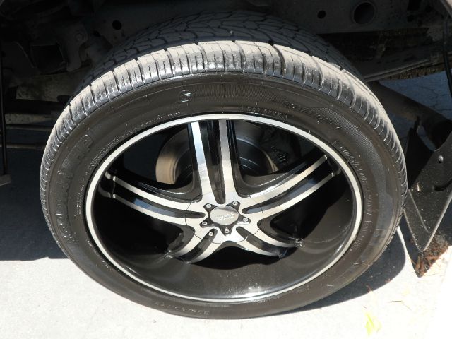 2006 Ford F150 SL Short Bed 2WD