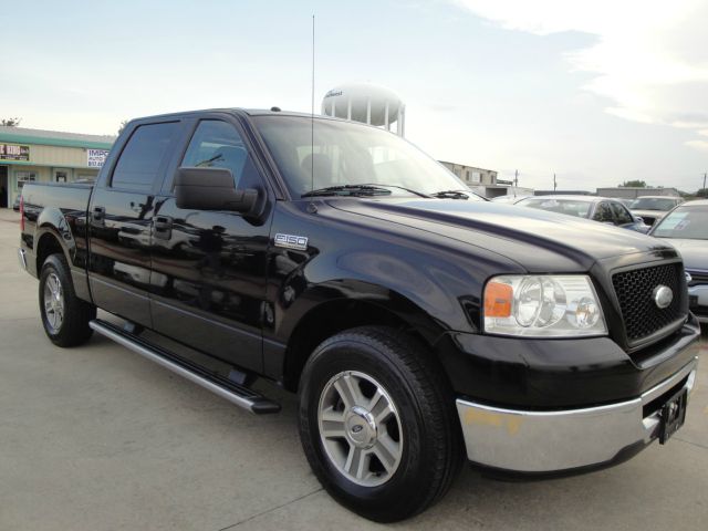 2006 Ford F150 SL Short Bed 2WD