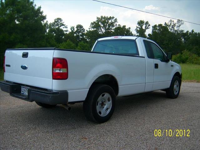 2006 Ford F150 Crew Cab Short Box 2-wheel Drive SLE