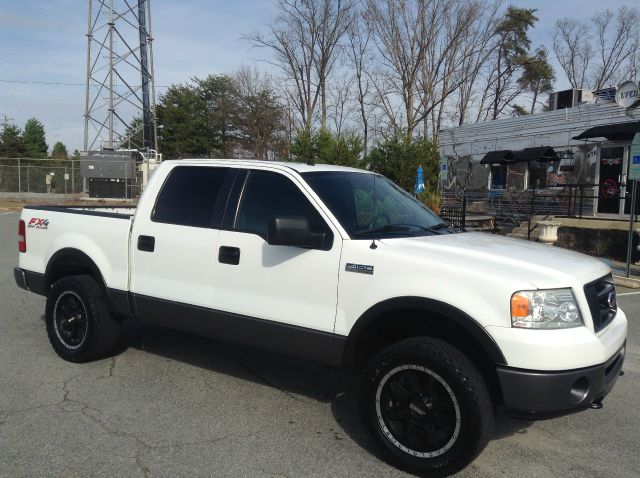 2006 Ford F150 2.4T A SR 4dr Sdn Auto W/sunro